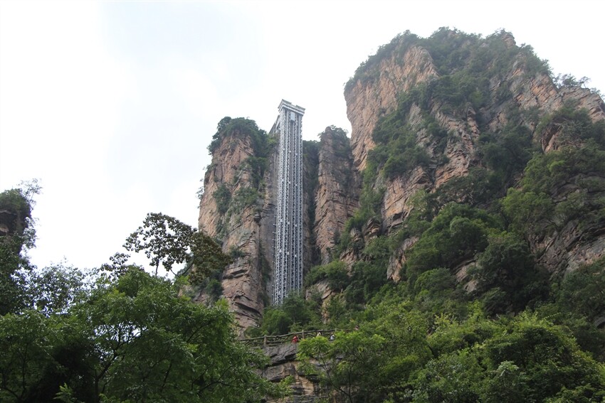 <5‑Day Tour>  Zhangjiajie + Fenghuang Ancient Town + Morong Miao Village