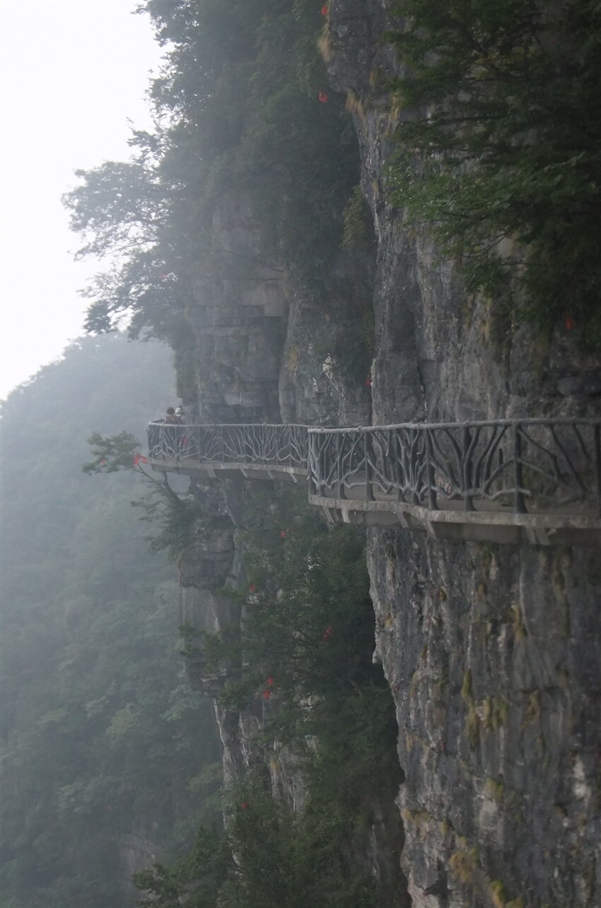 <5‑Day Tour>  Zhangjiajie + Fenghuang Ancient Town + Morong Miao Village