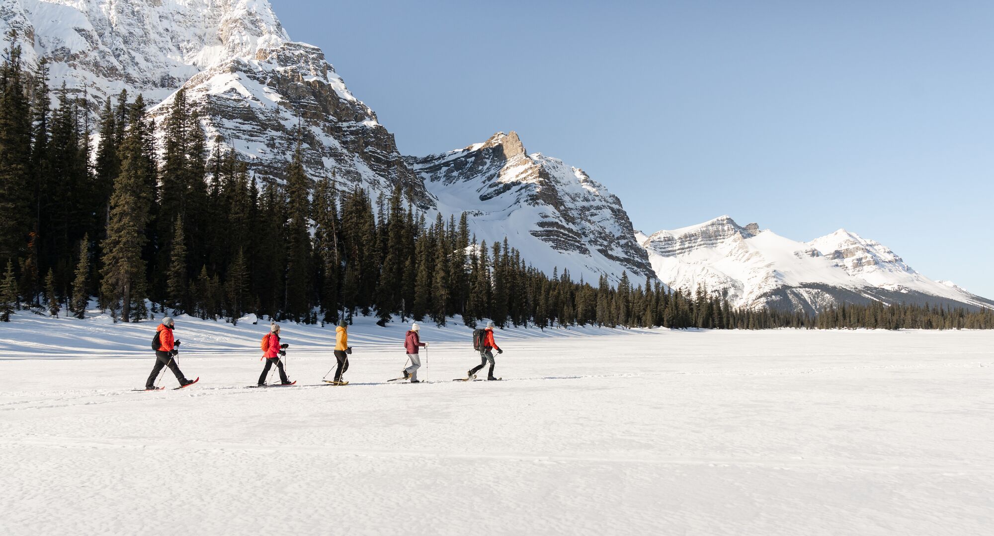 <Winter Rockies Classic 3-Day Tour>Explore the enchanting town of Banff, visit the iconic Fairmont Chateau Lake Louise, experience complimentary snowshoeing, Icewalk at Johnston Canyon, Soak in the Banff Upper Hot Springs, enjoy afternoon tea at Chateau Lake Louise, Complimentary Calgary Airport Pick Up