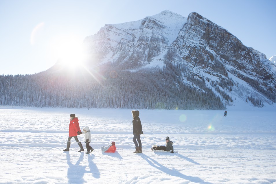 3-Day Winter Rockies Guided Tour with Airport Pick up, including Banff, Yoho, and Kootenay National Parks, visiting Lake Louise, Banff Gondola, Marble Canyon