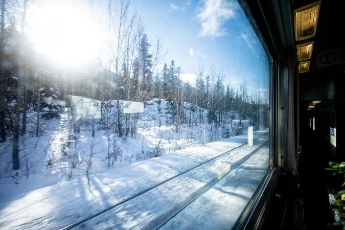 6-Day Winter Rockies Half-Self-Guided Train Tour from Calgary to Vancouver – Banff, Lake Louise, Jasper & VIA Rail Adventure
