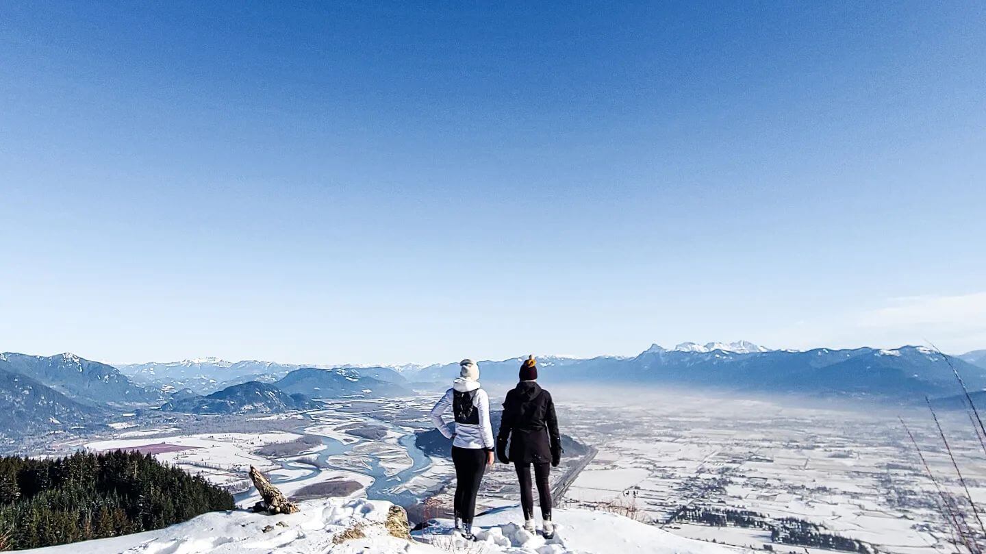 4-Day Winter Rockies Adventure with Airport Pickup and Drop off, Calgary in Vancouver Out, Explore Banff Gondola ,Banff National Park , Ice Walk in Johnston Canyon, and Lake Louise