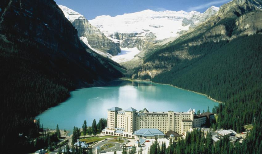 <5 days >【 Small group of 14 people, guaranteed 1 night stay Fairmont Chateau Lake Louise】 Canadian Rocky Mountains 4 National parks [Banff, Jasper, Yoho, Kootenay], 8 famous lakes [Lake Louise, Moraine Lake, Emerald Lake, Lake Minnewanka, Double Jack Lake, Bow Lake, Peyto Lake, Maligne Lake], 2 special canyons [Johnston, Marble], Walk the Columbia Icefield including complementary airport pick-up in Calgary