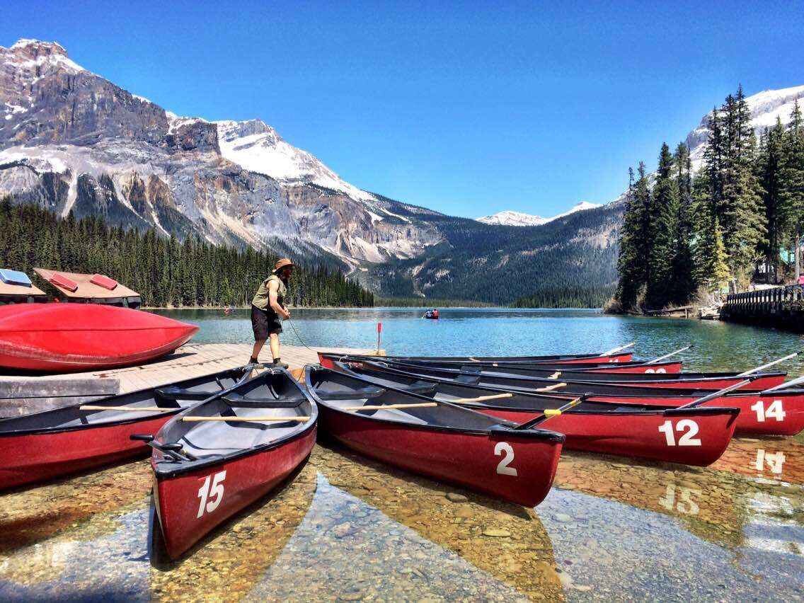 4-Day Canadian Rockies Tour: Luxurious Stay at Fairmont Banff Springs Hotel with Banff, Jasper, and Yoho Highlights, Including Complimentary Airport Pick-Up