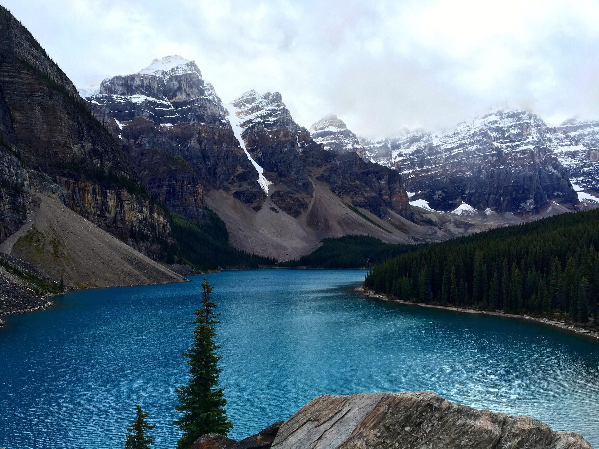 Moraine Lake summer.jpg