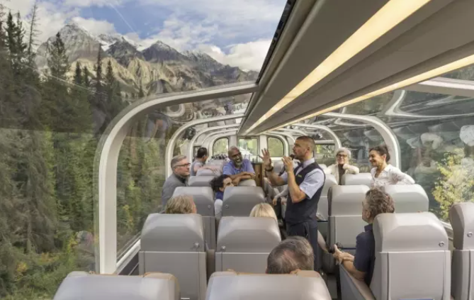 Rocky Mountaineer train, from Vancouver to Calgary, visit Banff, Icefield, Jasper, Lake Louise and Moraine Lake, 6-Day tour