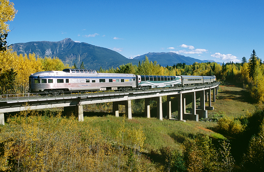 6-Day VIA Rail of Rocky Mountain from Calgary to Vancouver Tour, visit Banff, Yoho and Jasper 3 National Parks, Check-in Lake Louise ,Moraine Lake, Columbia Icefield and more