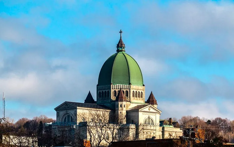 6-Day Eastern Canada Tour | Toronto Round-Trip & 5 Cities | Niagara Hotel Upgrade