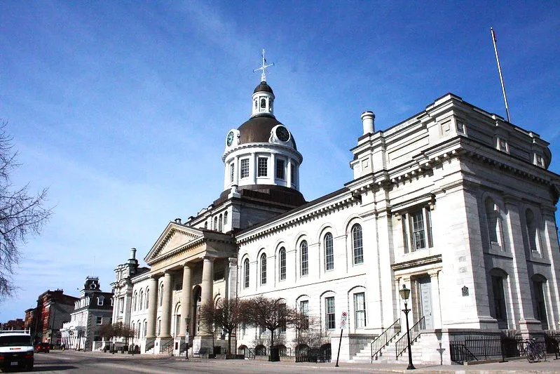 6-Day Eastern Canada Tour | Toronto Round-Trip & 5 Cities | Niagara Hotel Upgrade