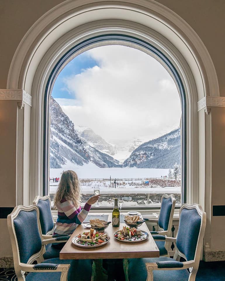 4-Day Winter Rockies Tour, Vancouver In Calgary Out in Kelowna+Okanagan Lake+Banff+Lake Louise+Johnston Canyon, Marble Canyon+Cave&Basin