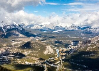 Banff National Park from Canyons to Clouds: Day Trip with Banff Gondola & Historic Sites