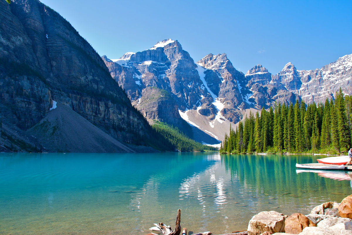 [4-Day Canadian Rockies] in Banff, Yoho,Jasper, visit Lake Louise, Moraine Lake, Emerald Lake, and Maligne Lake. Walk on Johnston Canyon and Columbia Icefield