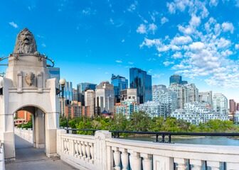 Calgary City Walk & Heritage Park Day Trip